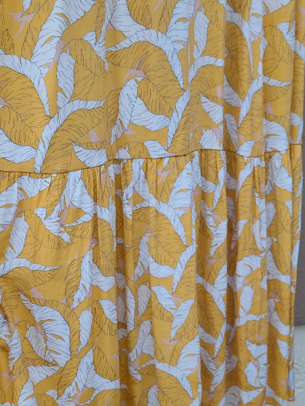 Boho Nine West Maxi Dress Long Halter Sleeveless Leaf Floral M Yellow White Tie - Picture 7 of 7